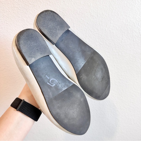 Minimalist Metallic Penny Loafers Torrid Silver Leather Flats Wide 8.5WW A19 - Picture 6 of 10